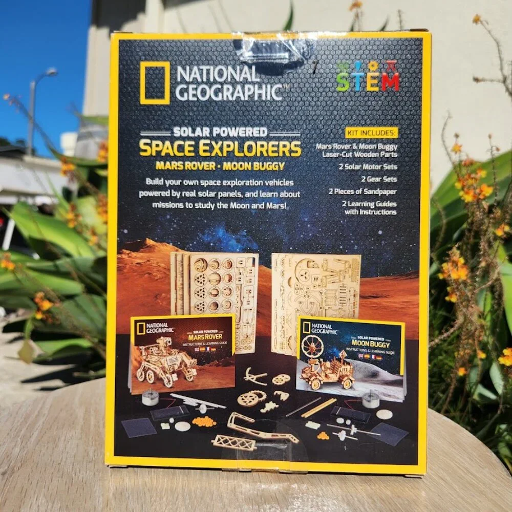 NEW NATIONAL GEOGRAPHIC Solar Model Kit Wooden 3D Puzzle Models NASA Space Explo